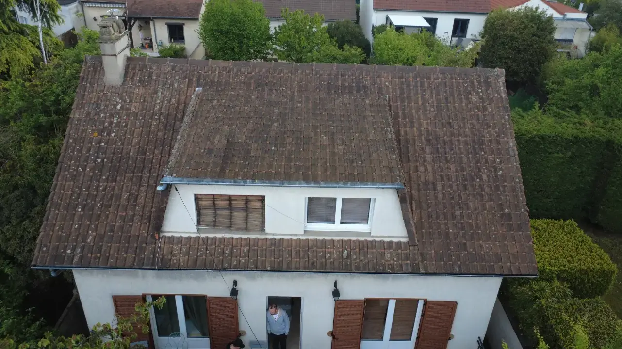Couverture en tuiles avant rénovation